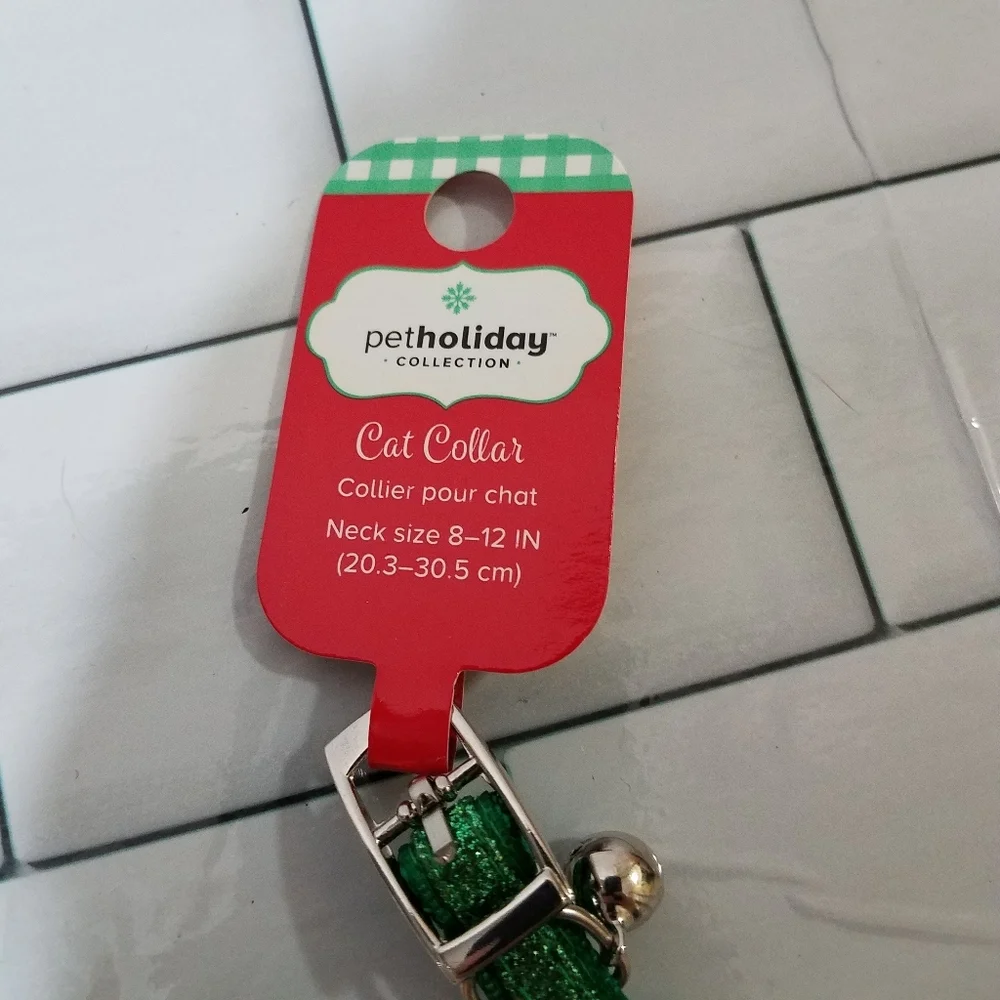Green Bowtie Cat Collar 8-12 Inch NWT